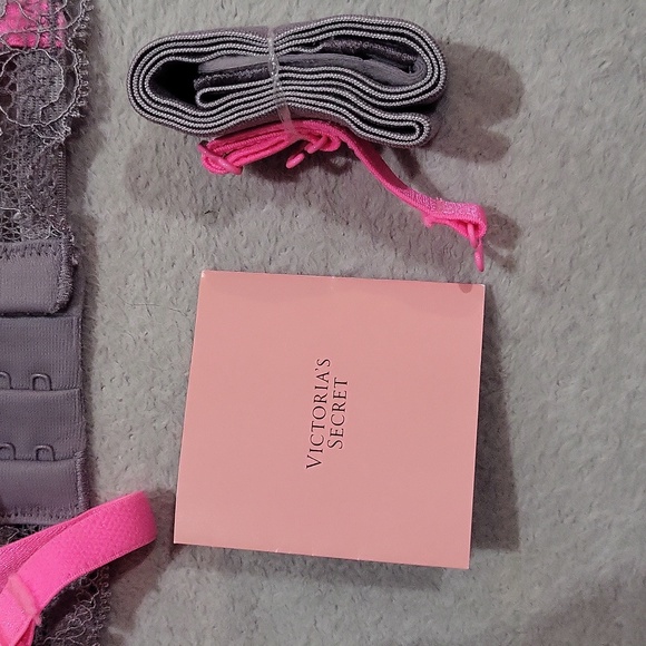 Victoria's Secret Sexy Little Things Bra - Picture 13 of 16